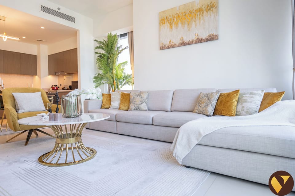 Luxury Apartment, City View | Living area | 55-inch Smart TV with cable channels