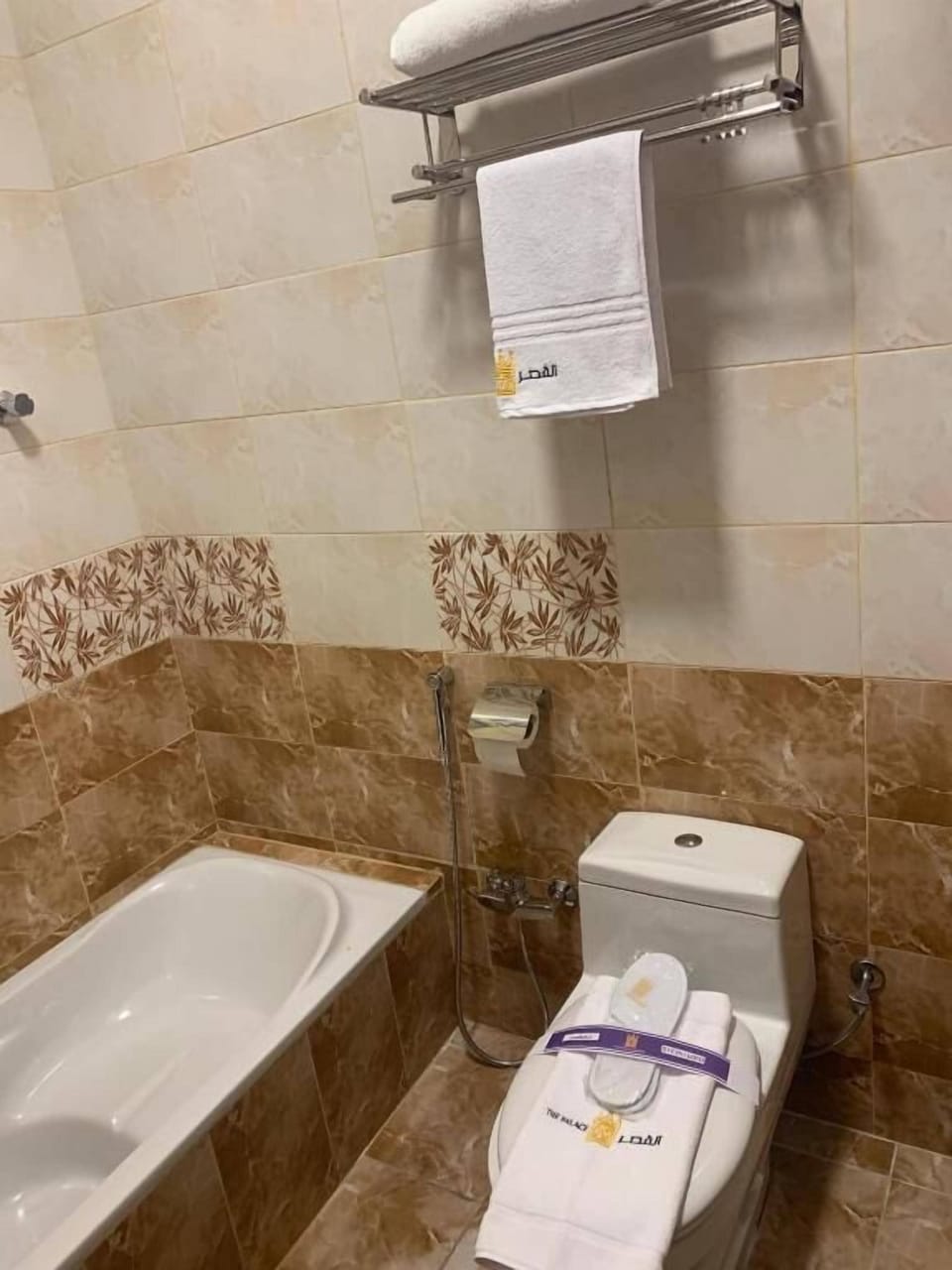 Family Apartment | Bathroom | Shower, free toiletries, hair dryer, towels