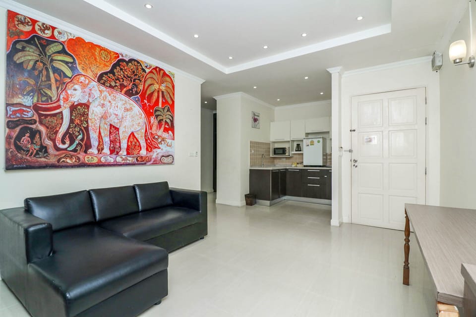 Suite, 1 Bedroom | Desk, laptop workspace, free WiFi, bed sheets