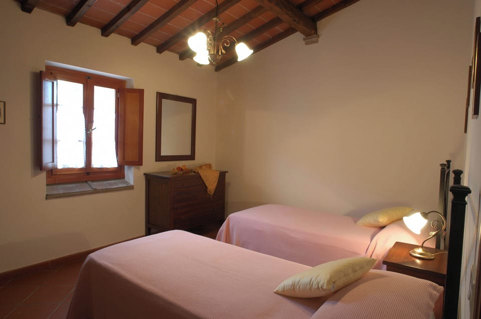 Apartment, Patio | 3 bedrooms, iron/ironing board, WiFi (free)