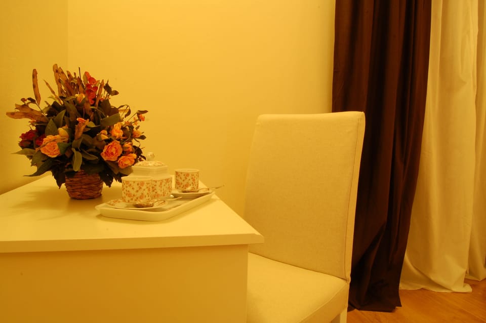 Deluxe Double Room (private external bathroom) | Room amenity