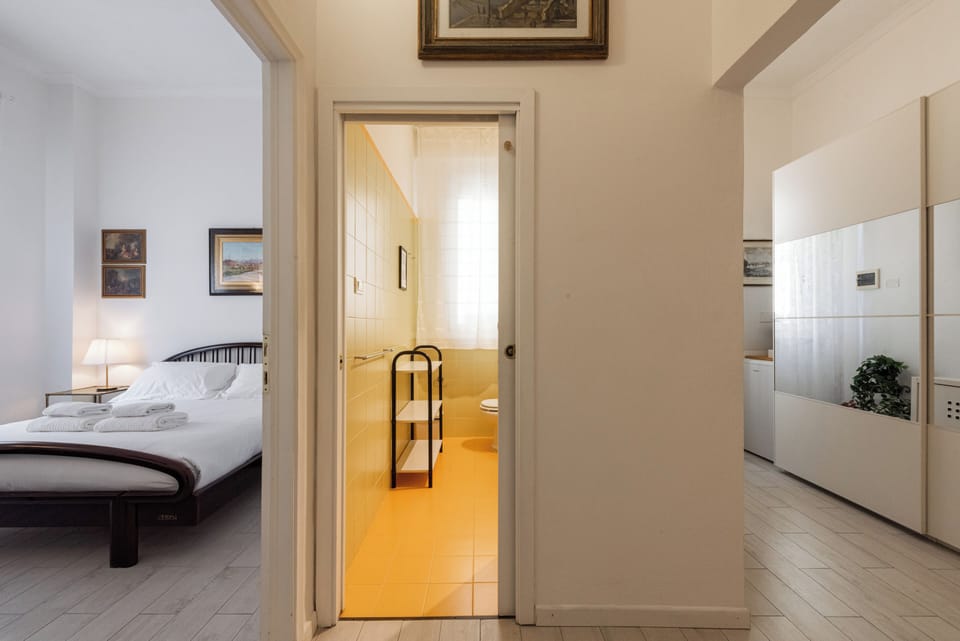 Classic Apartment | 1 bedroom, iron/ironing board, WiFi (free)