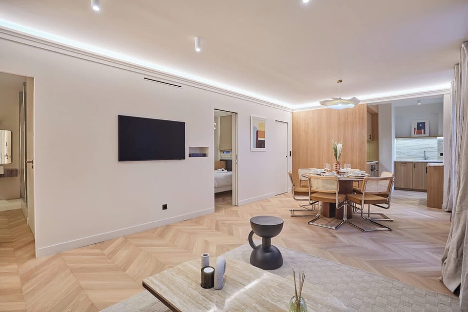 Apartment | Dining