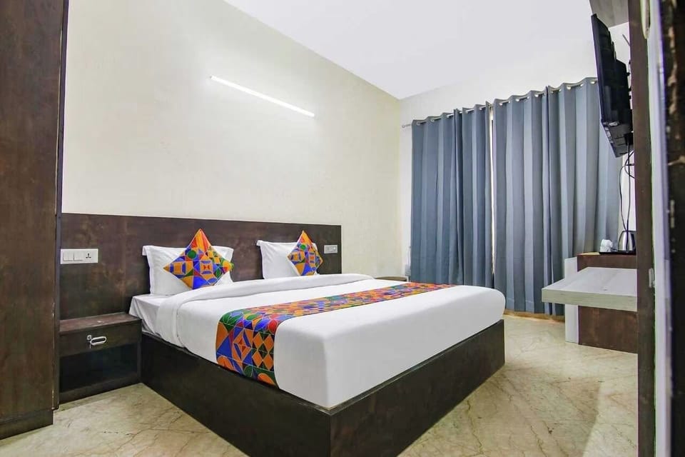 Deluxe Double Room, Garden View | Free WiFi