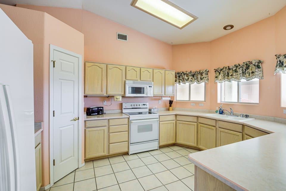 House (3 Bedrooms) | Interior