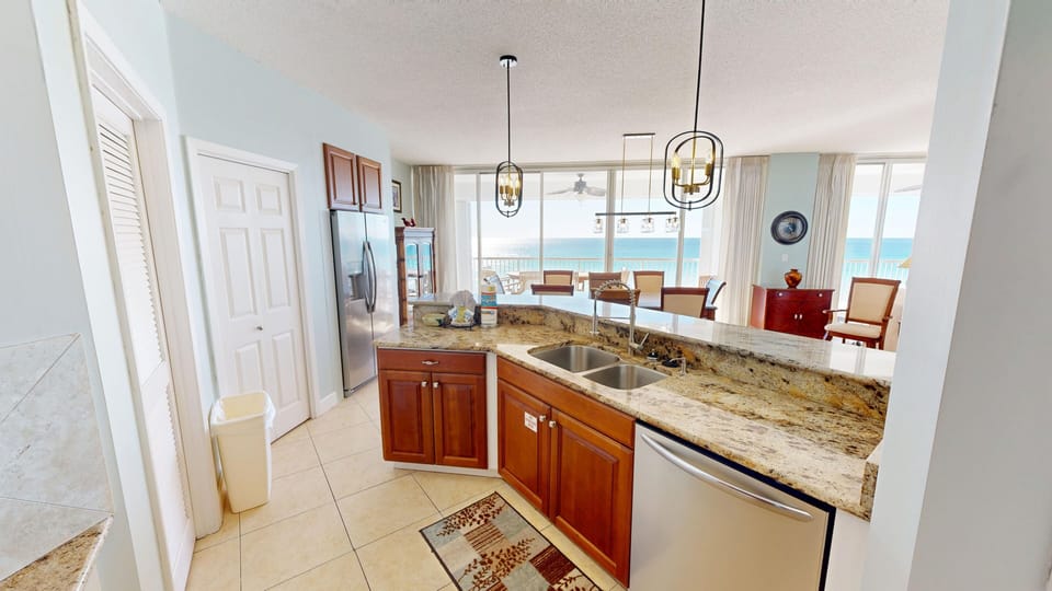 Condo, 3 Bedrooms | Private kitchen | Coffee/tea maker, fridge, oven, toaster
