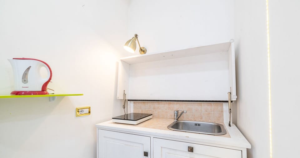 Classic Double Room, Balcony, City View | WiFi (free)