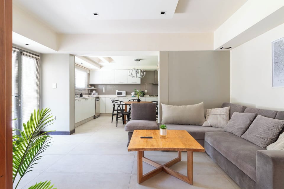 Deluxe Villa | Private kitchen | Full-size fridge, microwave, oven, stovetop