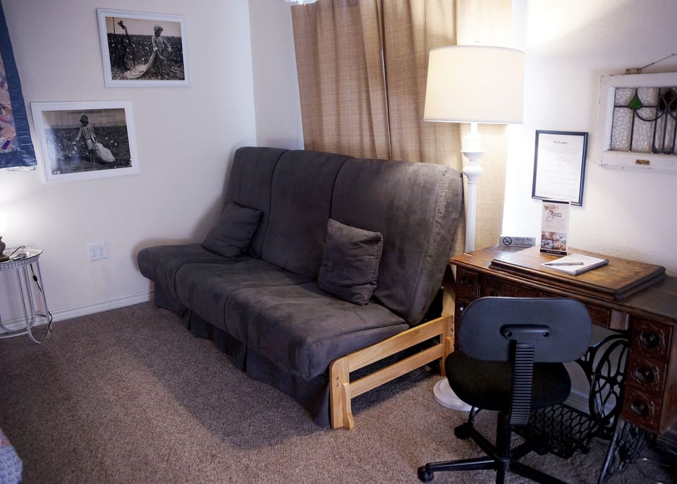 Luxury Room, 1 Bedroom, Refrigerator & Microwave | Premium bedding, pillowtop beds, desk, laptop workspace
