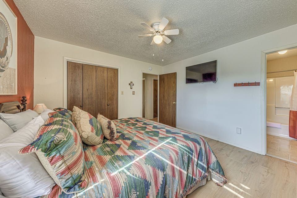 House (2 Bedrooms) | Interior