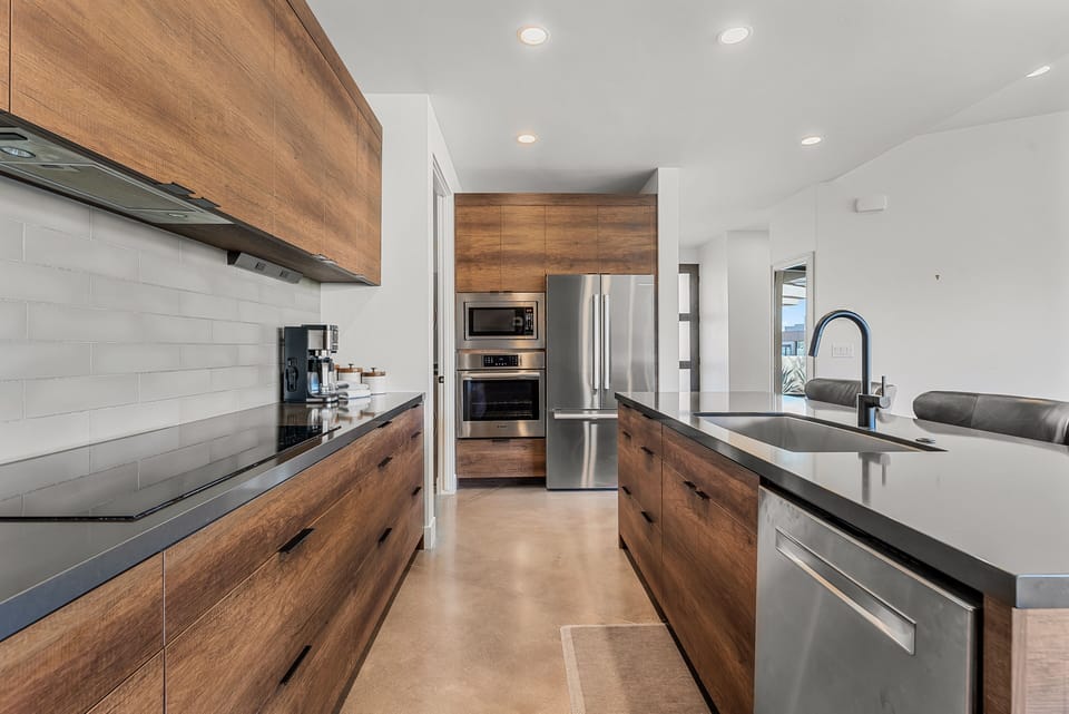 House, 3 Bedrooms | Private kitchen | Coffee/tea maker, fridge, oven, electric kettle