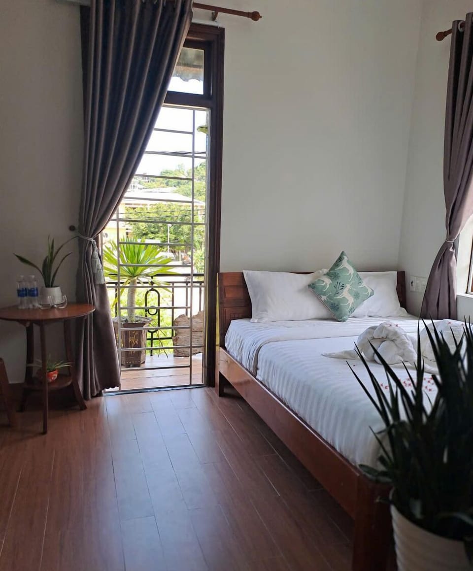 Superior Room, Mountain View | Hypo-allergenic bedding, soundproofing, free WiFi