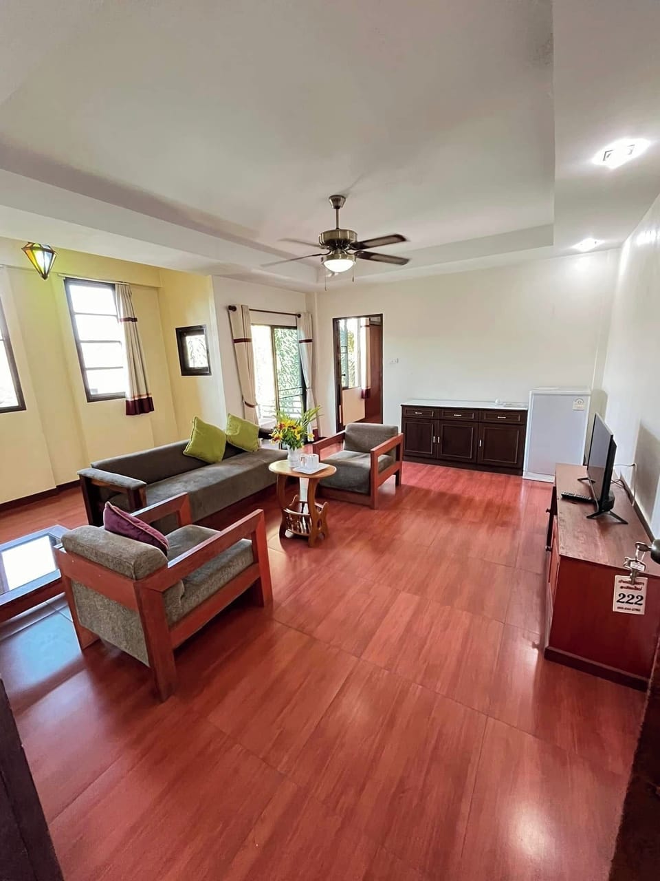 Studio Suite, Private Bathroom | Desk, free WiFi