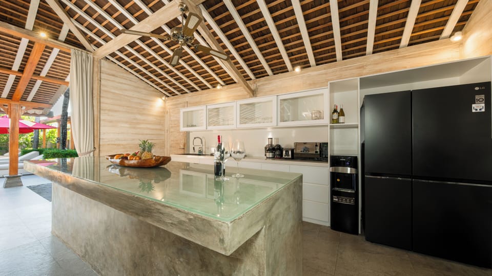 Villa, Pool View | Private kitchen | Microwave, stovetop, electric kettle, toaster