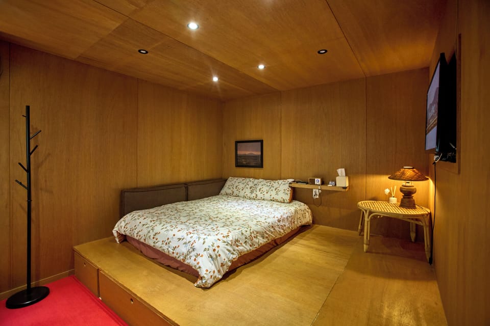 Design House, City View (non-Korean nationals only) | 2 bedrooms, soundproofing, free WiFi