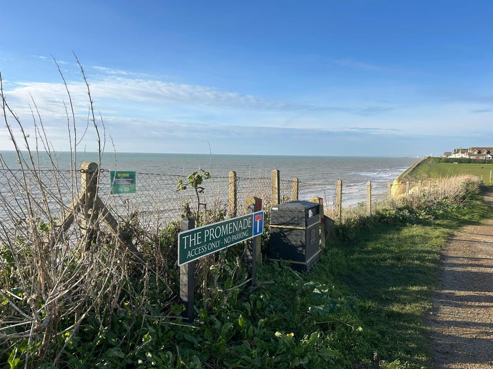 Ocean Side With Free Parking By My Getaways House in Lewes District