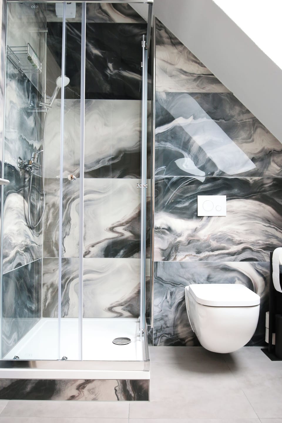 Triple Room | Bathroom | Shower, rainfall showerhead, hair dryer, slippers