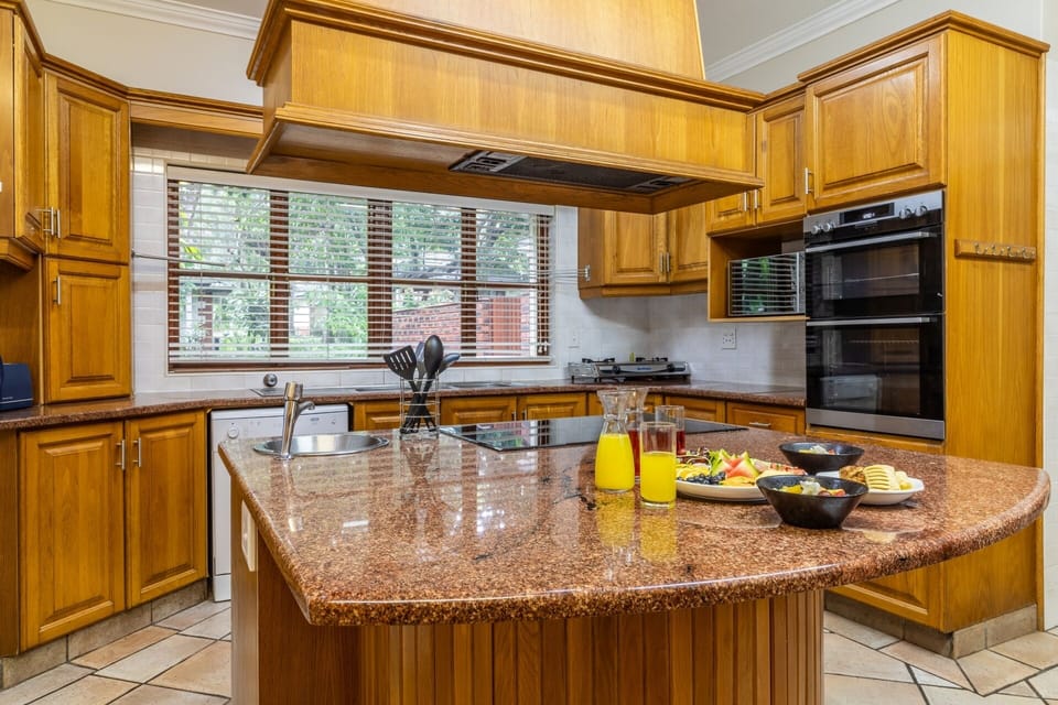 Superior House, Non Smoking, Golf View | Private kitchen | Full-size fridge, microwave, oven, stovetop