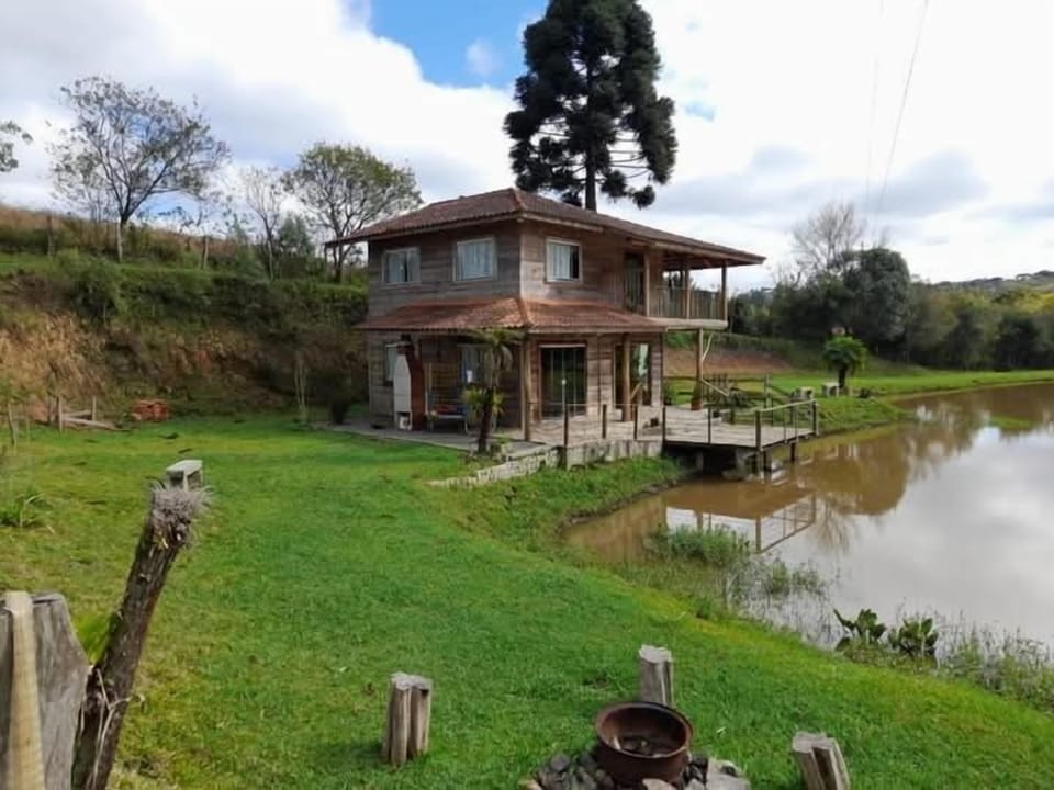 Family Chalet, 3 Bedrooms, Partial Lake View | 3 bedrooms, free WiFi