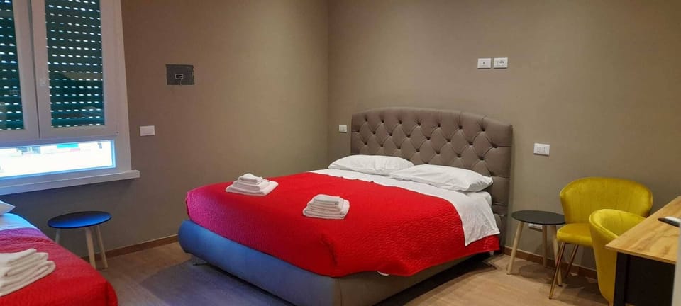 In-room safe, desk, iron/ironing board (on request), WiFi (free)