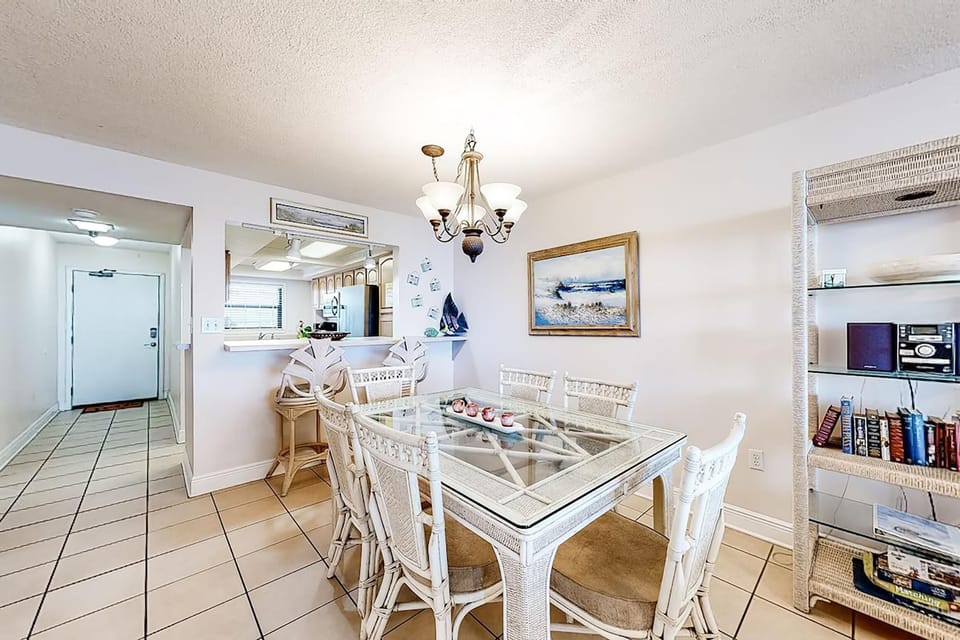 Condo, Multiple Beds (Emerald Surf 106) | Dining