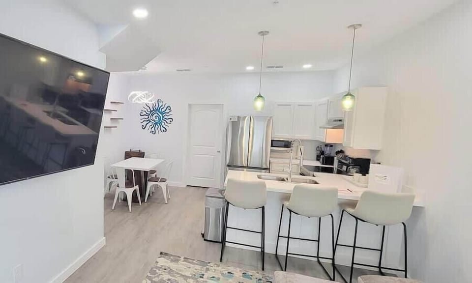 Townhome, Multiple Beds, Kitchen, Garden View (Villas de Laguna 2) | Interior