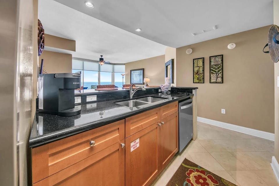 Condo, Multiple Beds (Aqua Resort 711) | Private kitchen | Oven, toaster, cookware/dishes/utensils