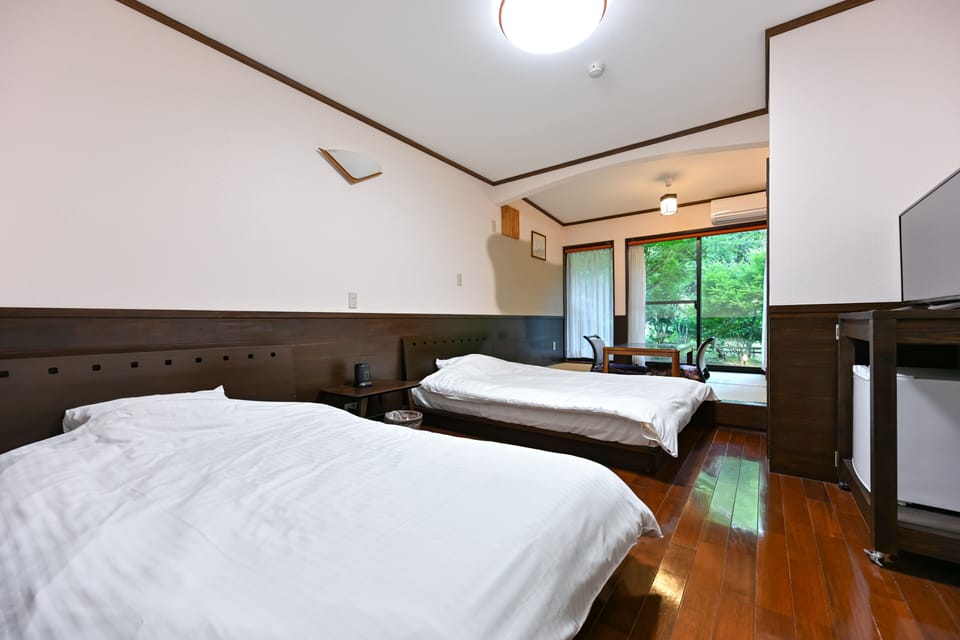 Basic Twin Room | Free WiFi