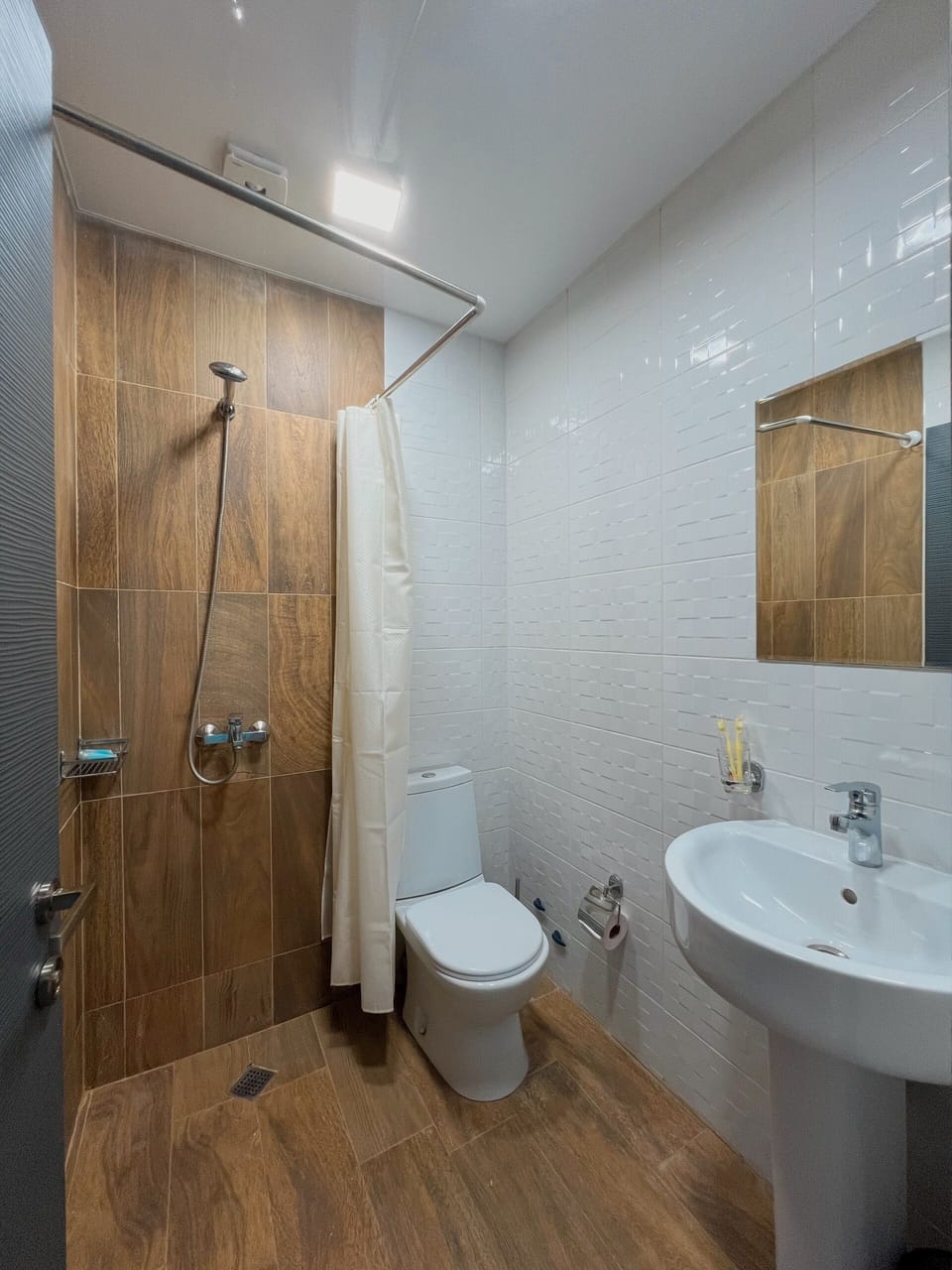Basic Double or Twin Room, Balcony | Bathroom | Shower, hair dryer, towels, soap
