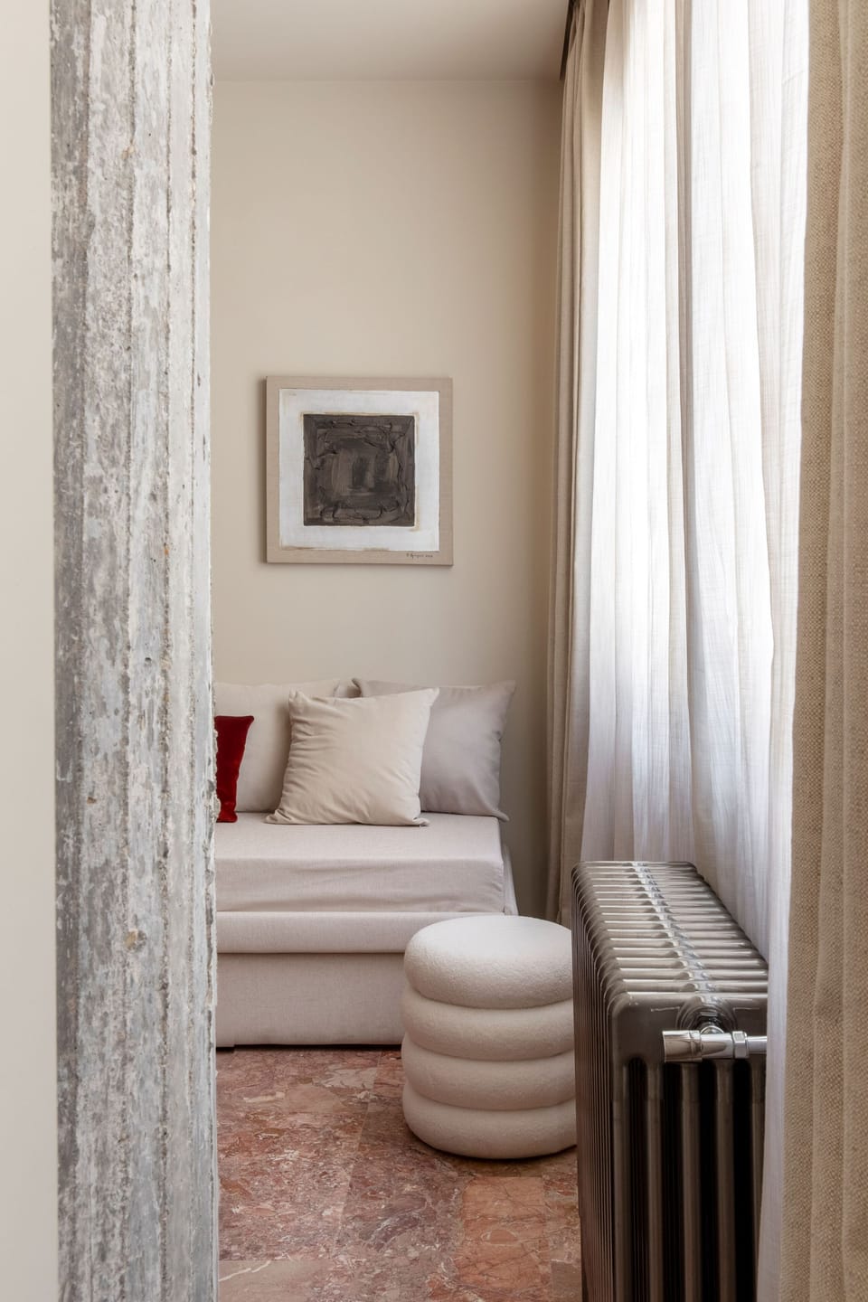 Deluxe Suite, Kitchenette | Minibar, in-room safe, desk, laptop workspace
