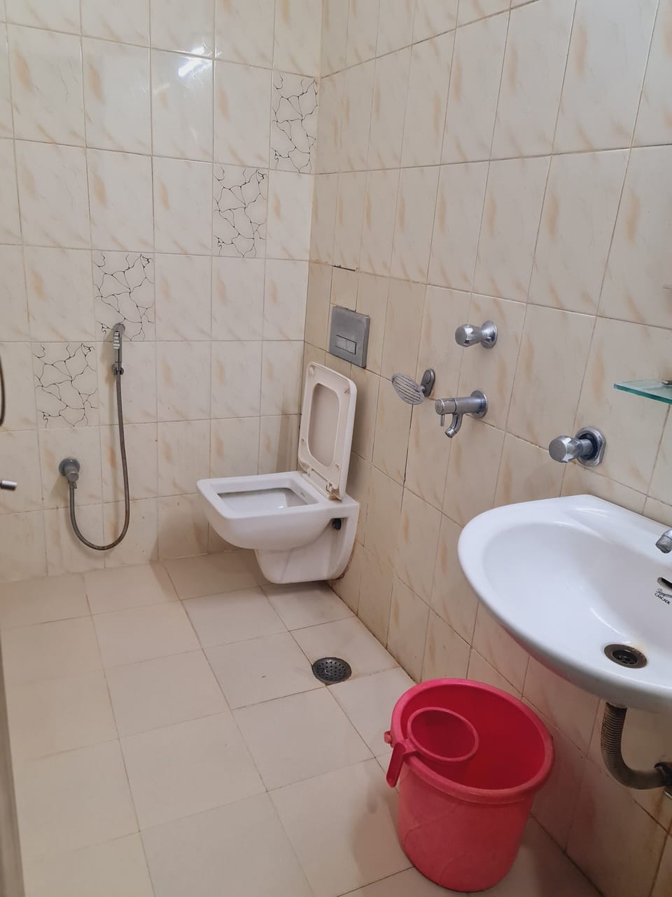 Deluxe Room | Bathroom