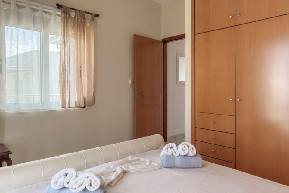 Basic Apartment, 1 Queen Bed with Sofa bed, Balcony, Beachfront | 1 bedroom, soundproofing, iron/ironing board, free WiFi