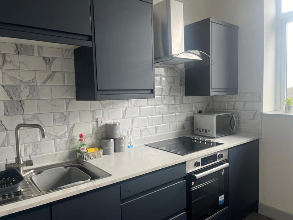Apartment | Private kitchen | Fridge, microwave, oven, stovetop