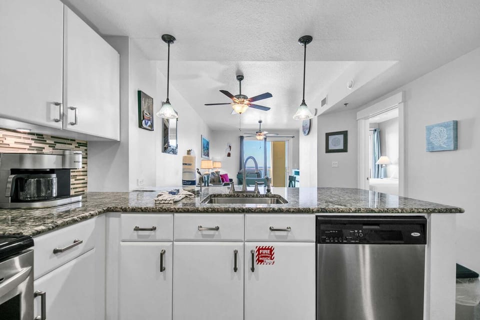 Condo, Multiple Beds (Grand Panama 1-608) | Private kitchen | Oven, cookware/dishes/utensils