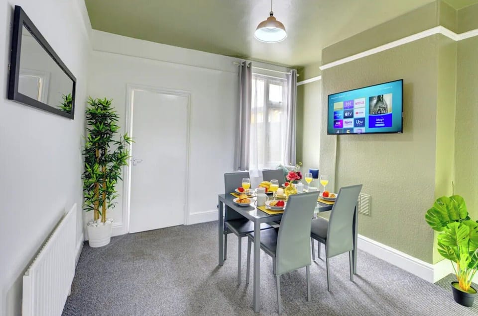 House | Dining