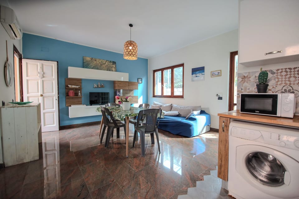 House | Private kitchen | Full-size fridge, microwave, oven, stovetop