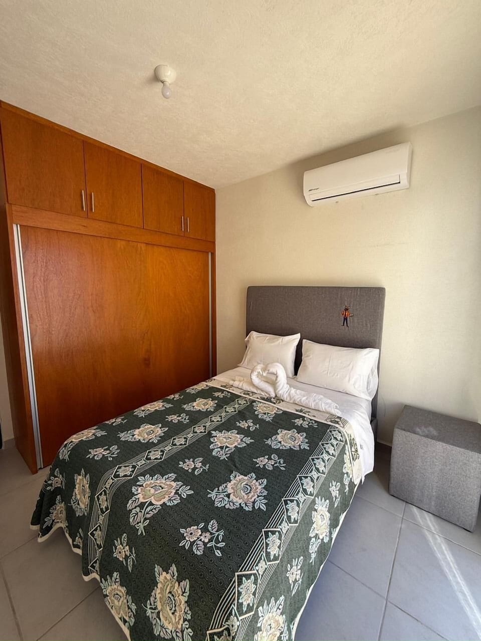3 bedrooms, iron/ironing board, free WiFi