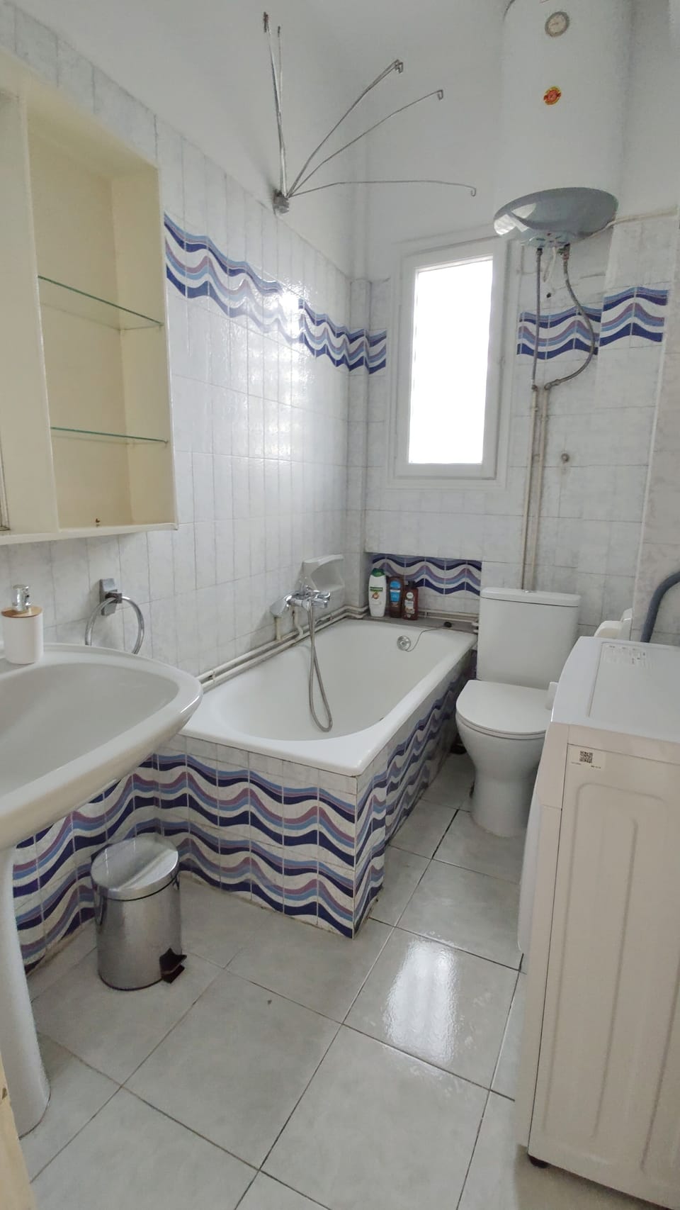 Apartment, 4 Bedrooms, Balcony | Bathroom