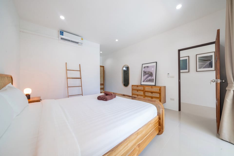 Signature Villa, 2 Bedrooms, Pool View | 2 bedrooms, free WiFi, bed sheets