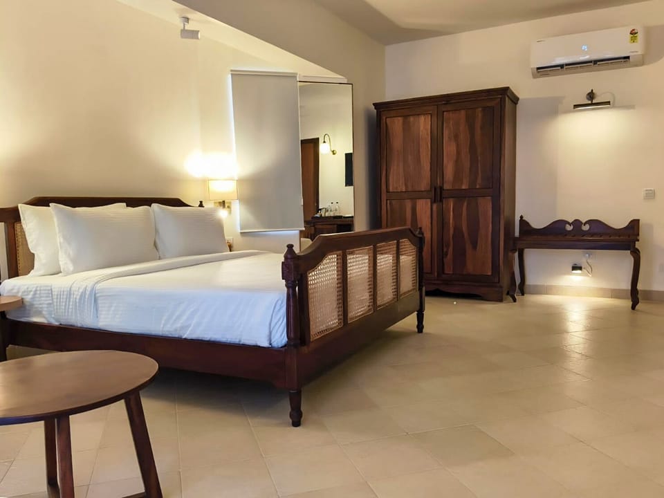 Premium Room with Balcony | Premium bedding, in-room safe, individually decorated, desk