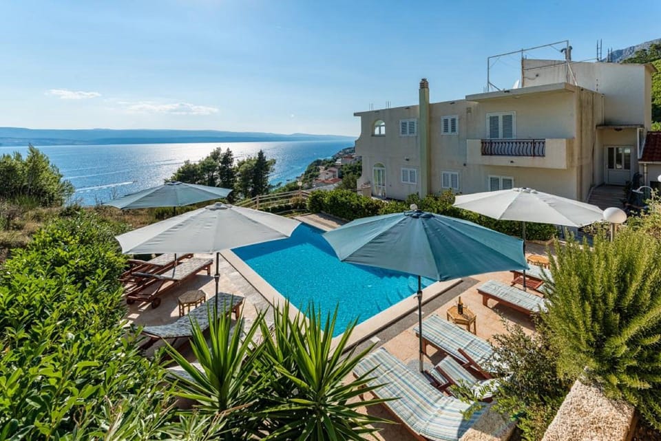 Apartment (One Bedroom Apartment 2) | Outdoor pool