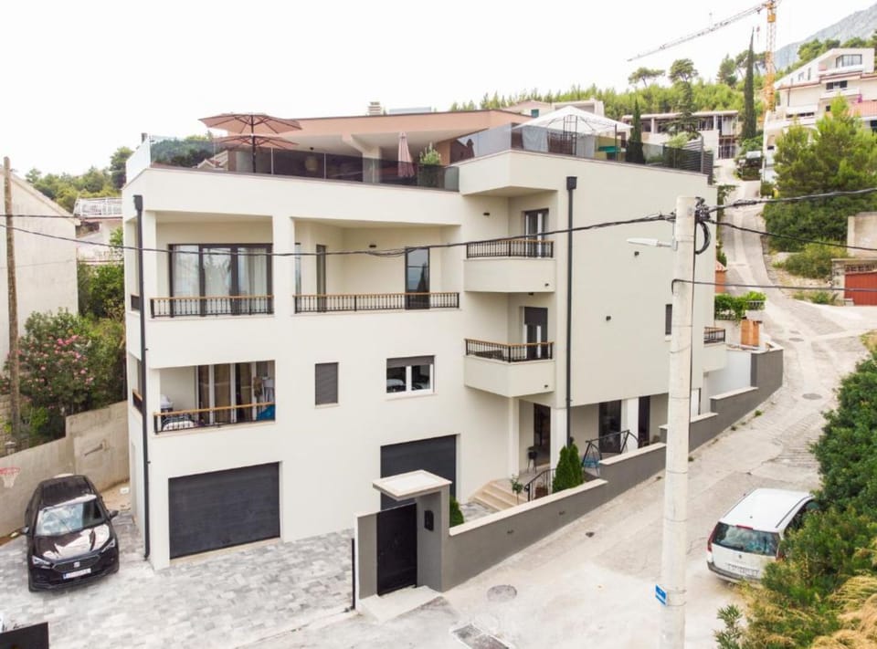 Apartment (Three-Bedroom Penthouse Apartment) | Exterior