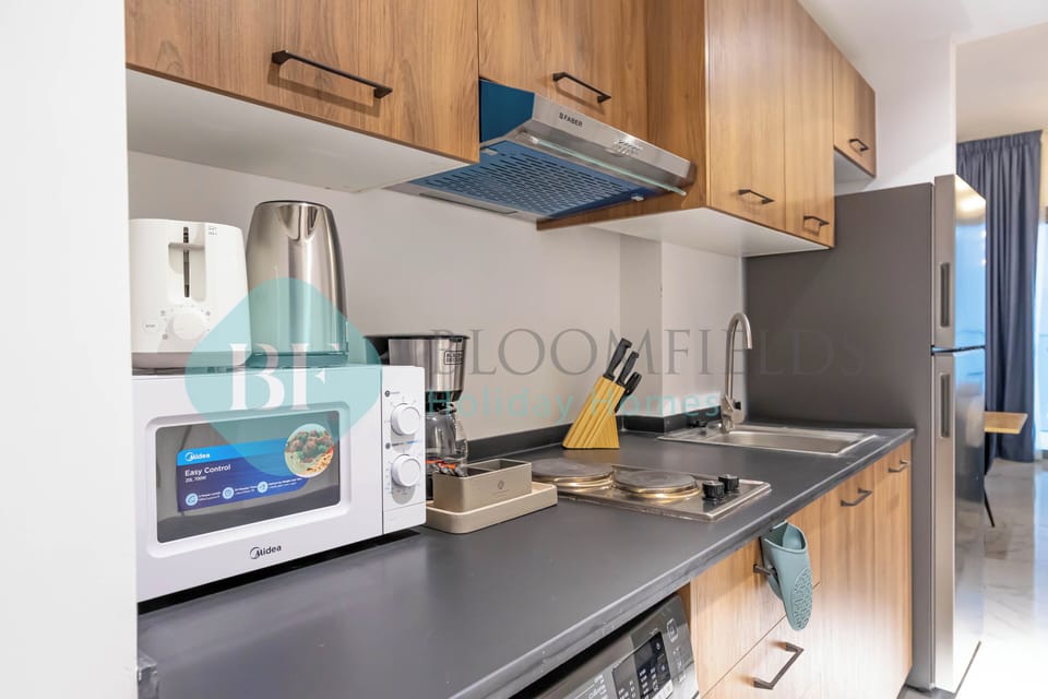 Classic Studio, Balcony | Private kitchen
