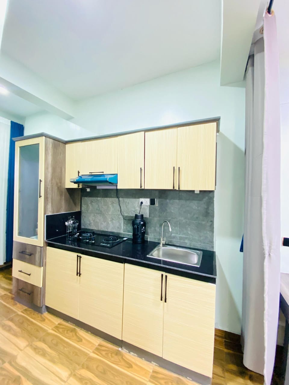 Deluxe Apartment, Balcony, Mountain View | Private kitchen