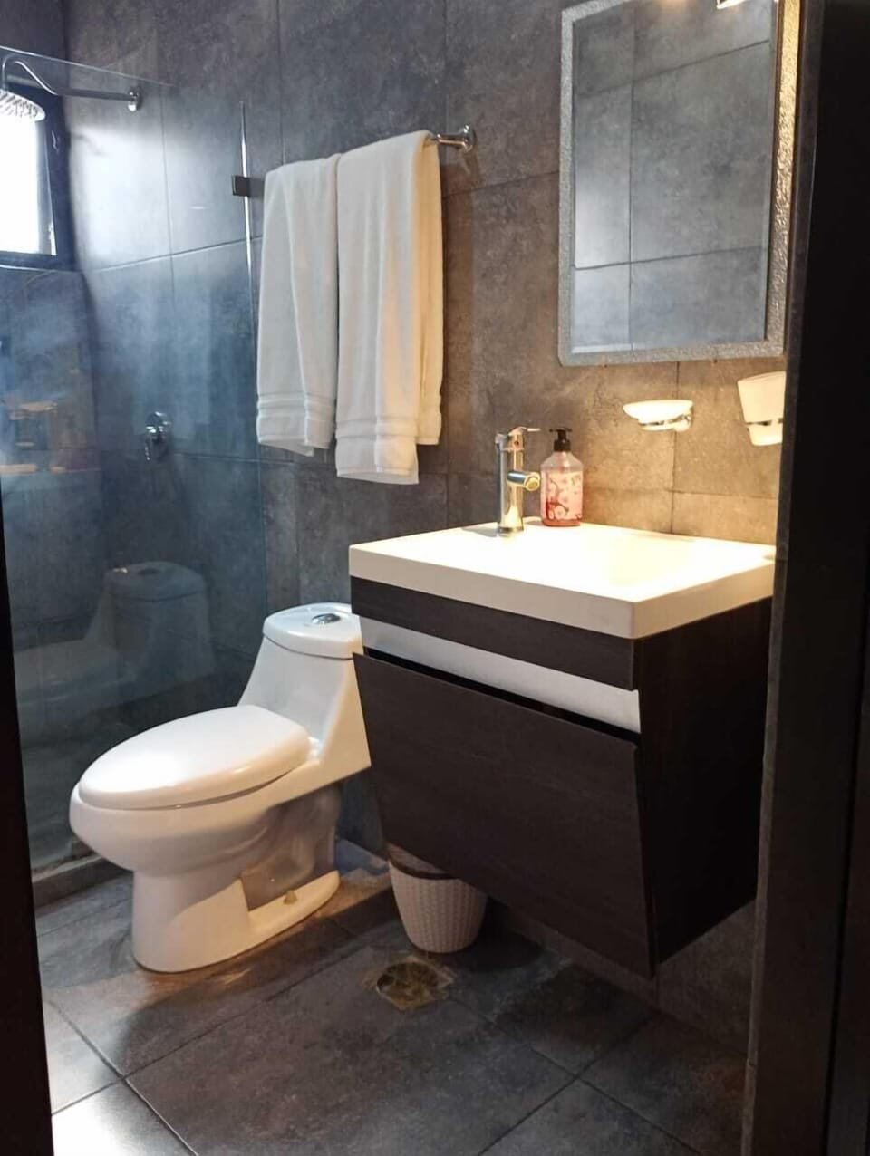 Standard Room, Poolside | Bathroom | Shower, free toiletries, towels, soap
