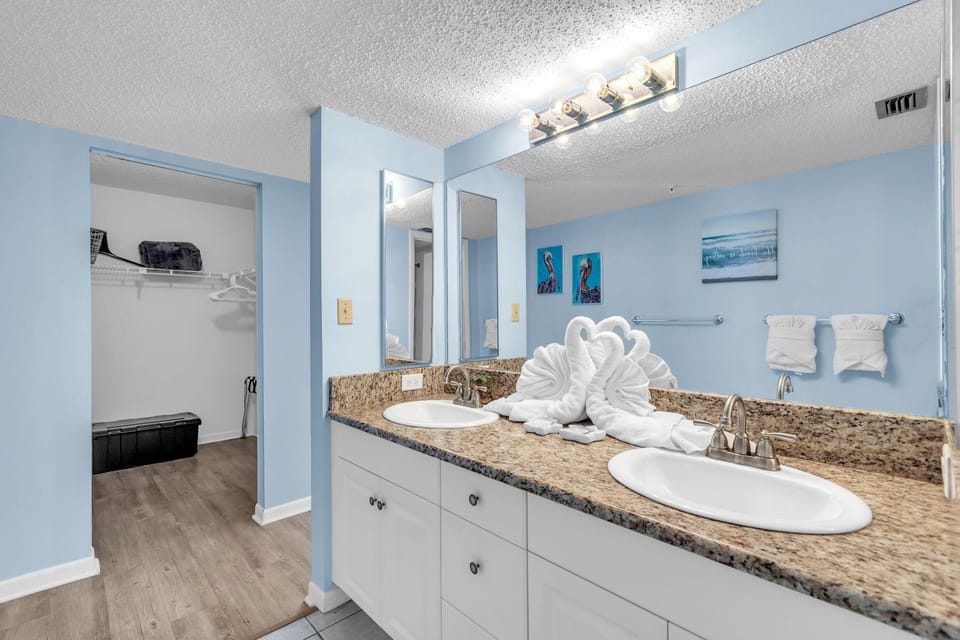 Ocean Sands 1-1002 Apartment in Redington Beach
