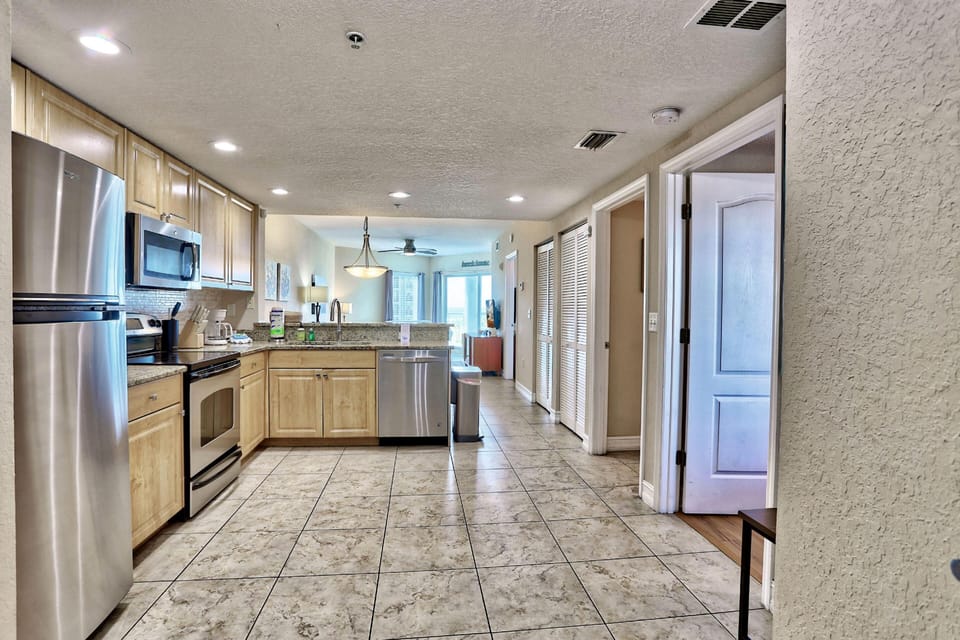 Condo, Multiple Beds (Crystal Palms 405) | Private kitchen | Oven, toaster