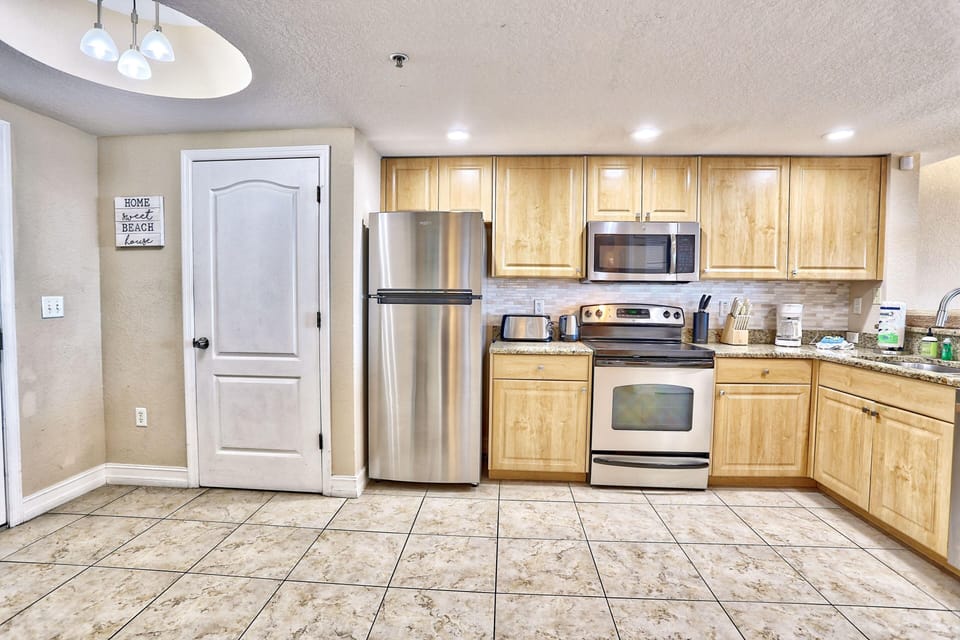 Condo, Multiple Beds (Crystal Palms 405) | Private kitchen | Oven, toaster