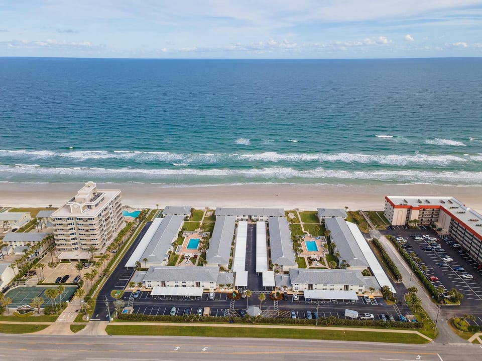 Condo, 1 King Bed with Sofa bed (Colony Beach Club 105) | Exterior