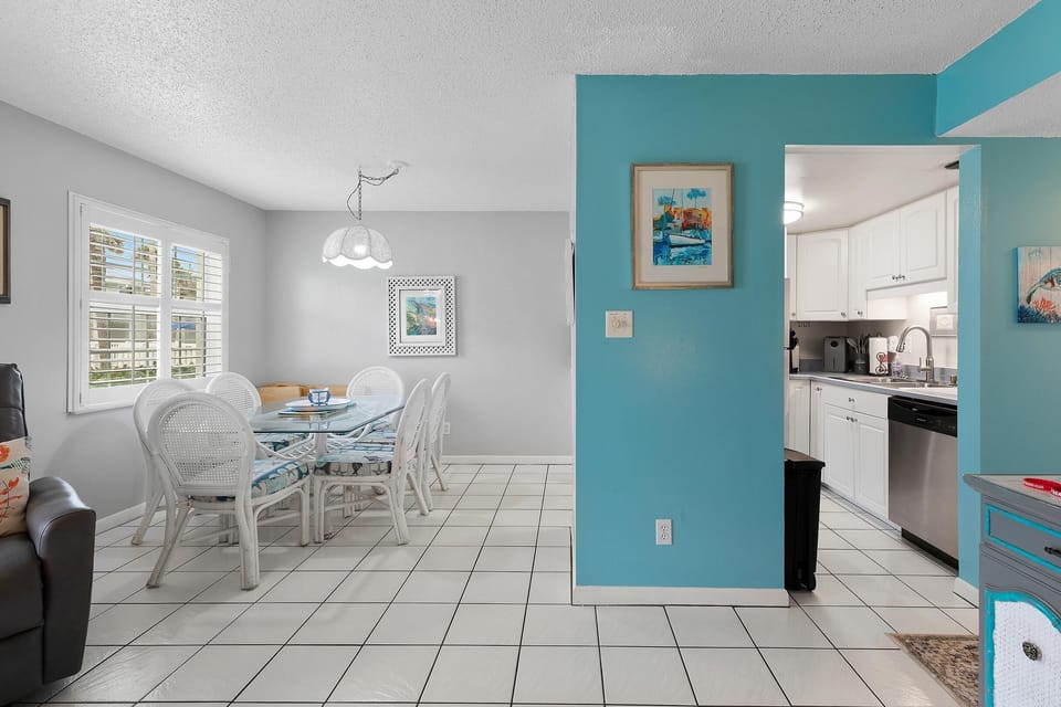 Condo, 1 Queen Bed with Sofa bed (Colony Beach Club 132) | Dining
